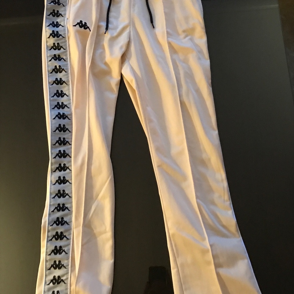elastic waistband, stretch fit